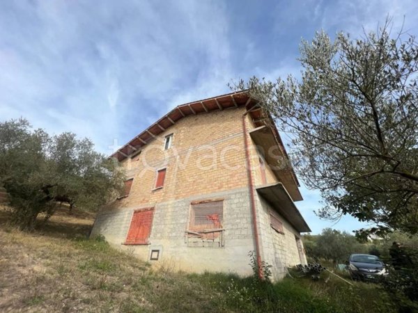 casa indipendente in vendita a Moscufo in zona Senarica