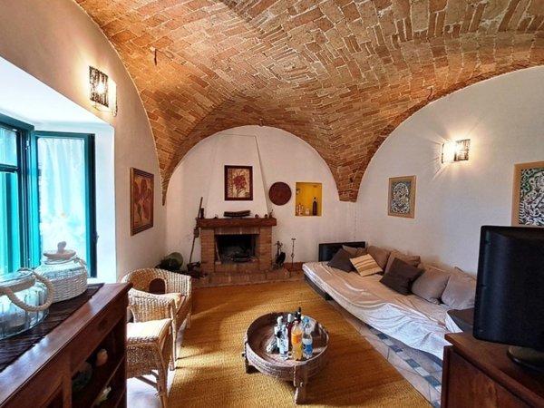 casa indipendente in vendita a Nocciano