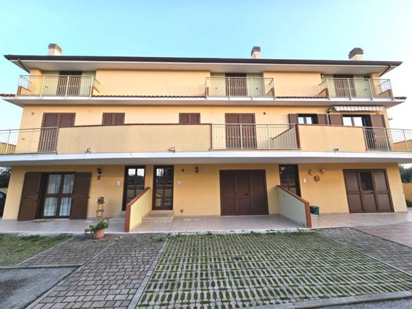 casa indipendente in vendita a Nocciano in zona Casali
