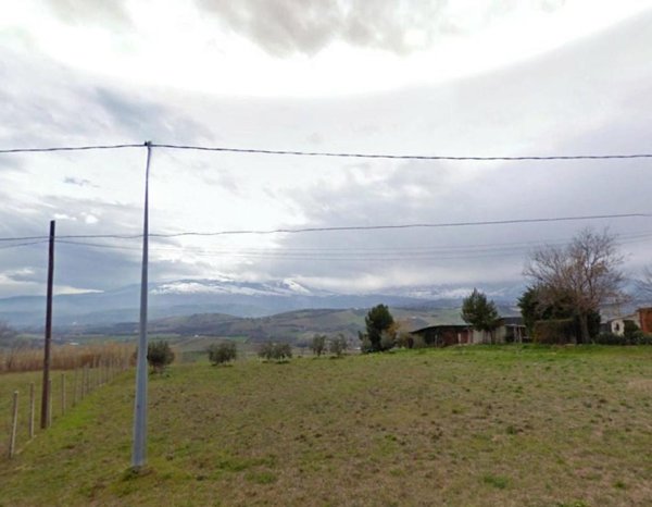 terreno edificabile in vendita a Nocciano
