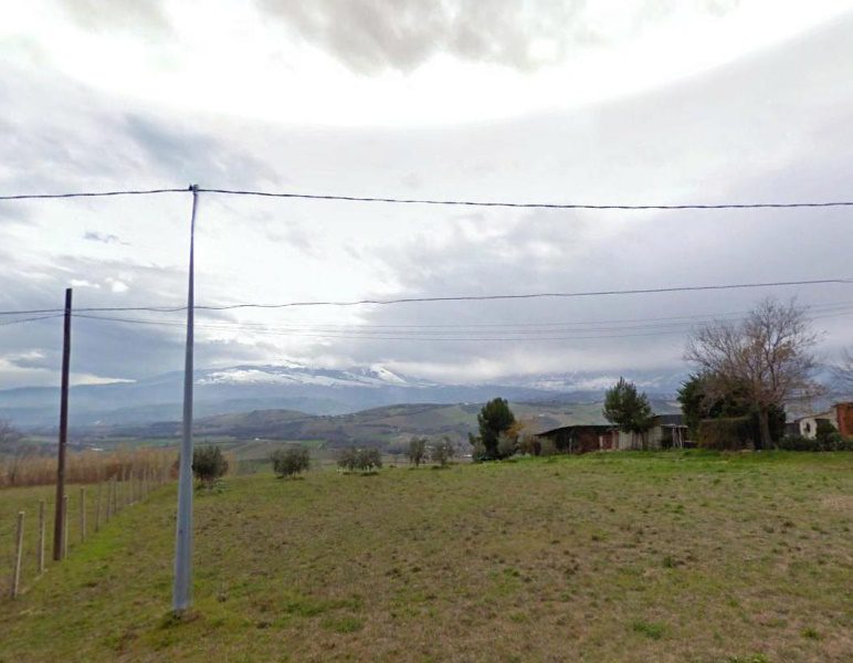 terreno edificabile in vendita a Nocciano