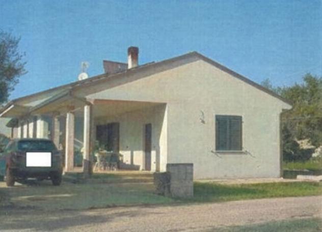 casa indipendente in vendita a Nocciano in zona Casali