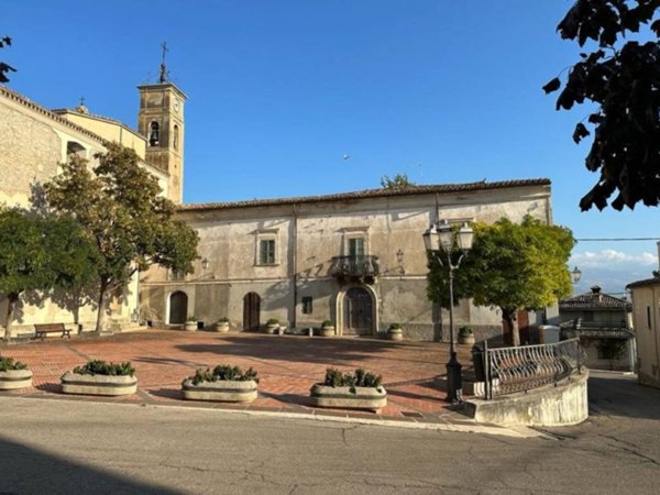 intera palazzina in vendita a Nocciano