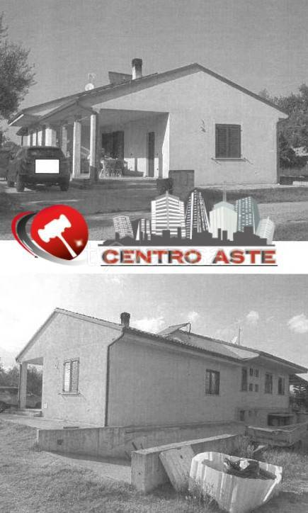appartamento in vendita a Nocciano in zona Casali