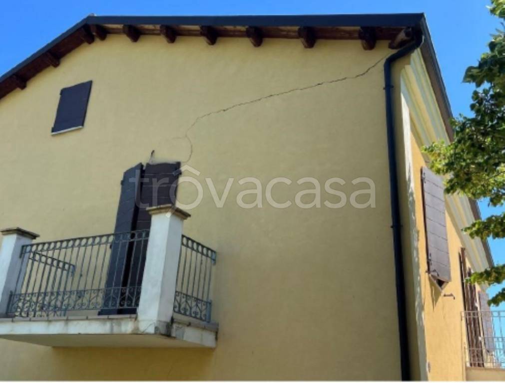 appartamento in vendita a Nocciano in zona Casali