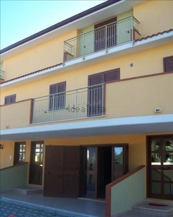 casa indipendente in vendita a Nocciano in zona Collina