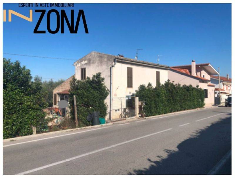 appartamento in vendita a Nocciano in zona Fonteschiavo