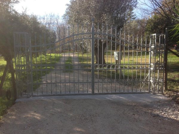 casa indipendente in vendita a Nocciano