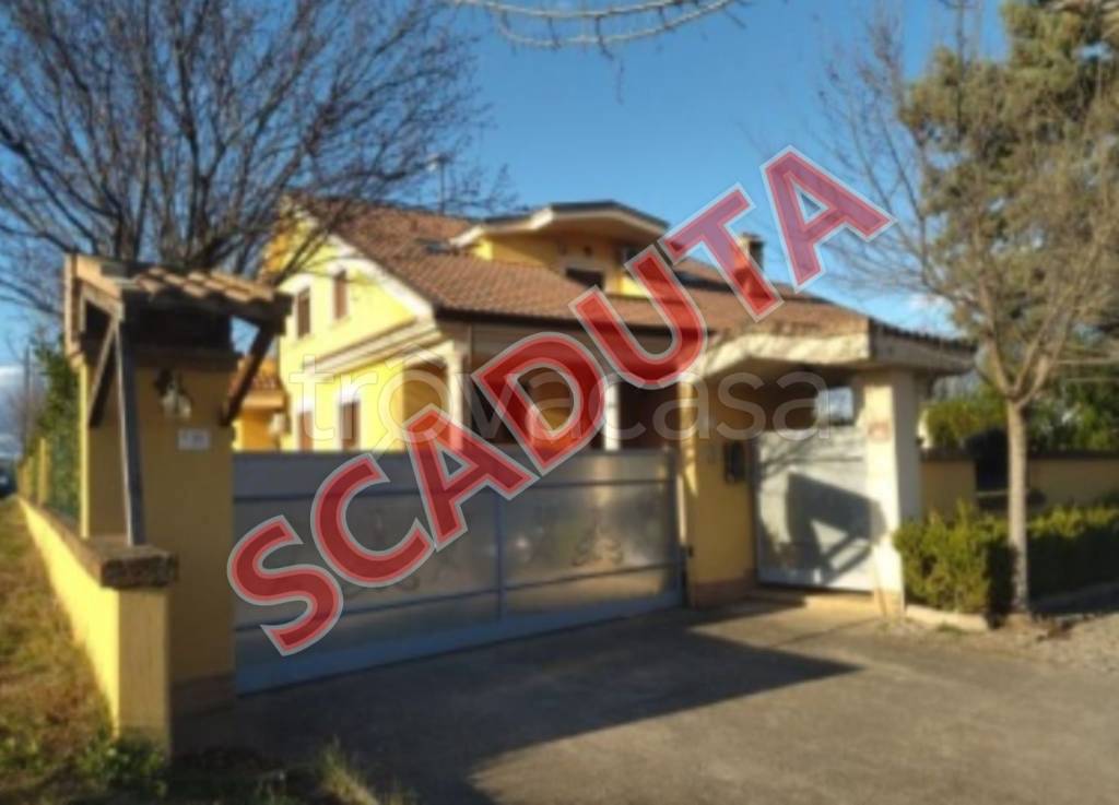 casa indipendente in vendita a Nocciano in zona Fonteschiavo