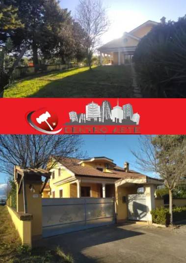 casa indipendente in vendita a Nocciano in zona Fonteschiavo