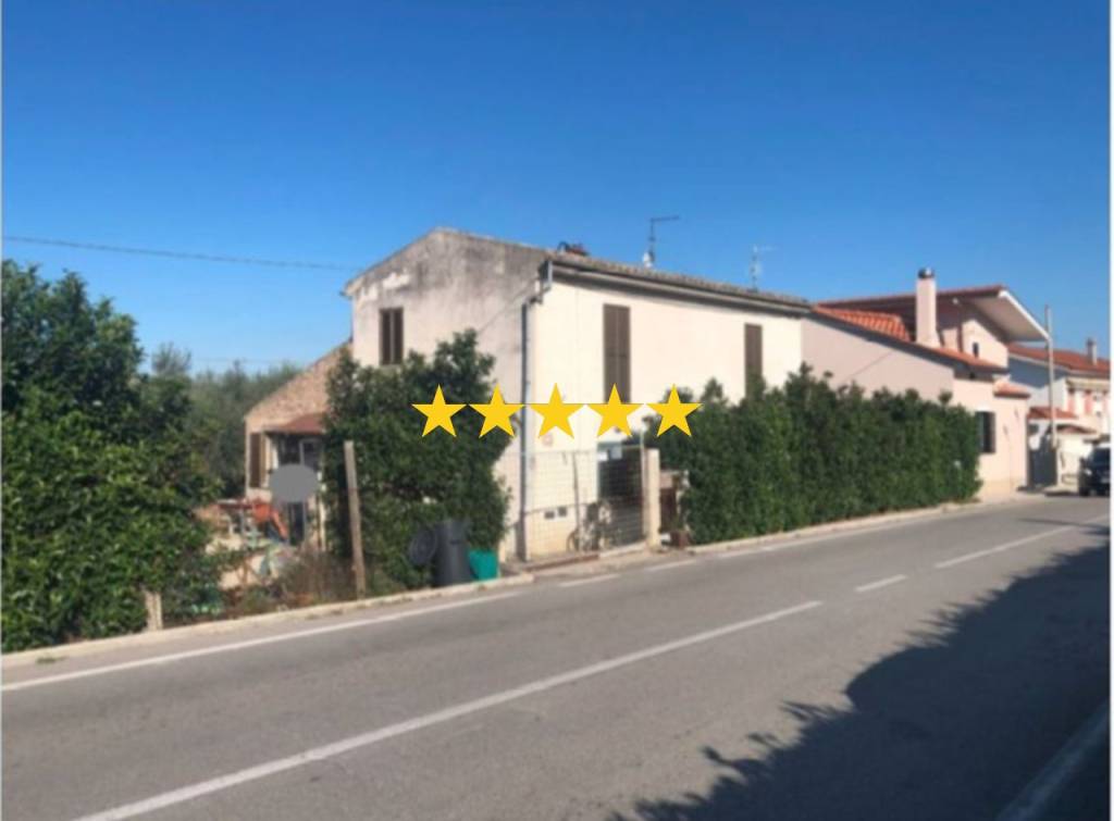 appartamento in vendita a Nocciano in zona Fonteschiavo