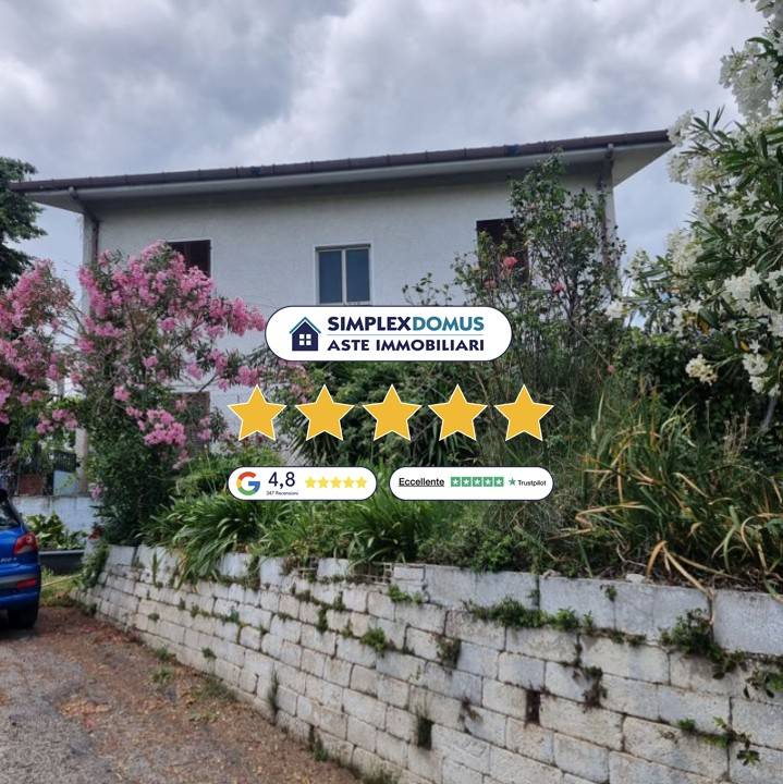 casa indipendente in vendita a Nocciano in zona Casali