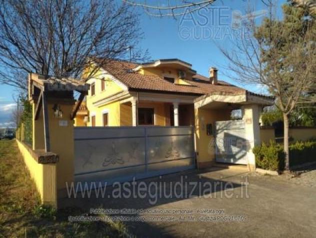 casa indipendente in vendita a Nocciano in zona Fonteschiavo