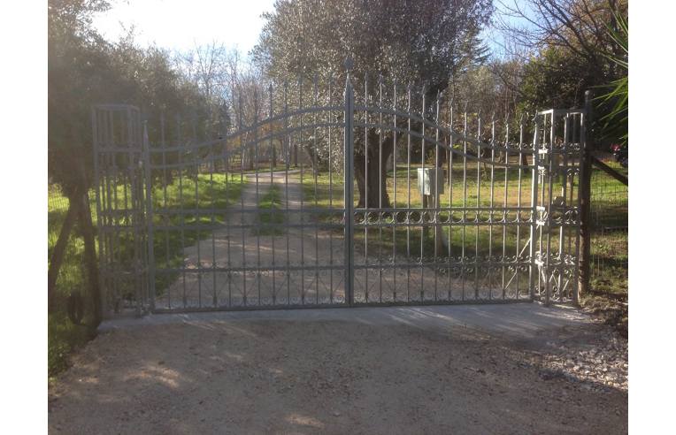 casa indipendente in vendita a Nocciano