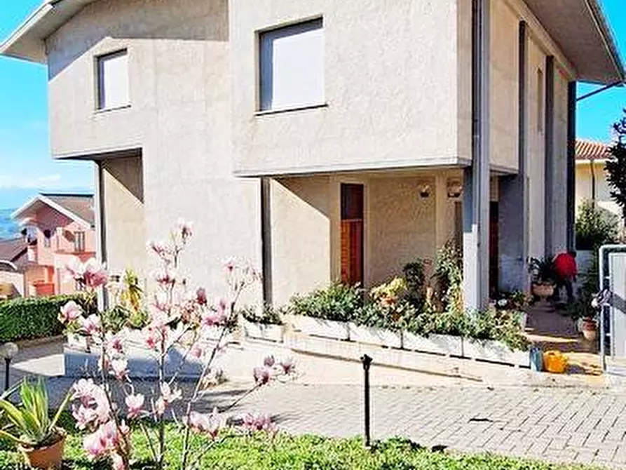 casa indipendente in vendita a Penne