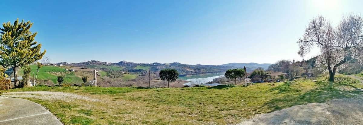 casa indipendente in vendita a Penne in zona Casale