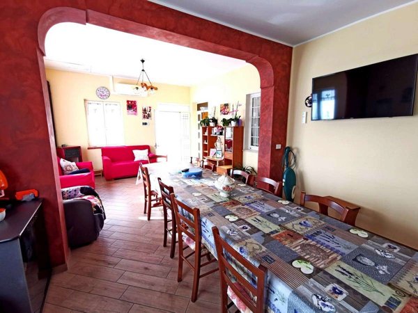 casa indipendente in vendita a Penne in zona Casale