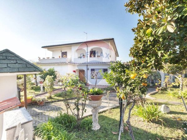 casa indipendente in vendita a Penne