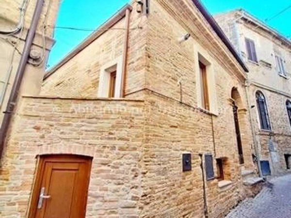 casa indipendente in vendita a Penne