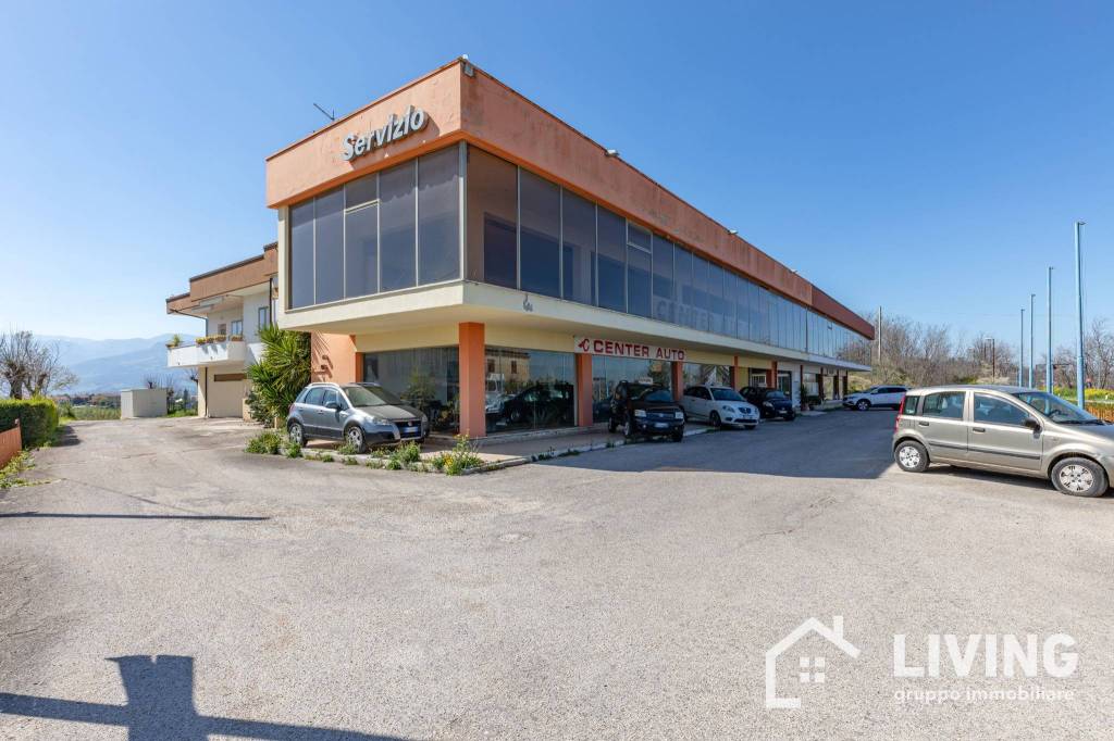 negozio in vendita a Penne