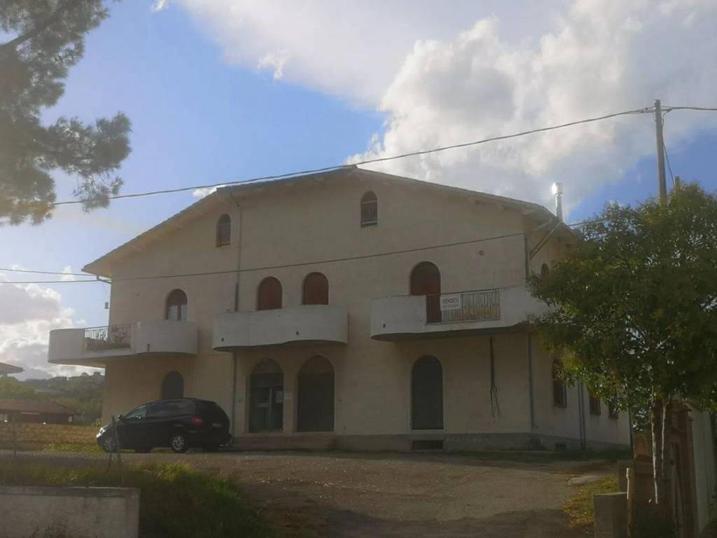casa indipendente in vendita a Penne
