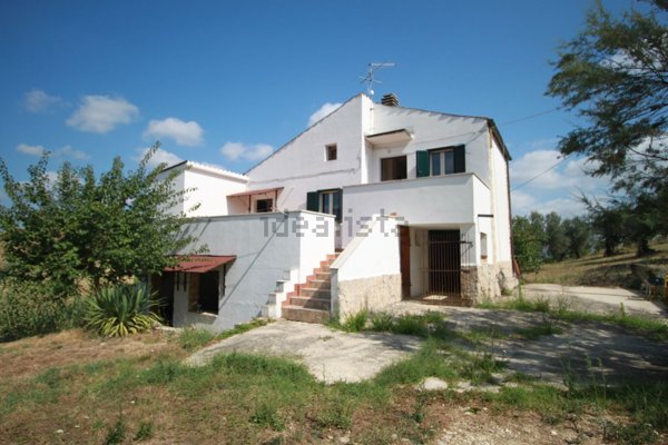 casa indipendente in vendita a Penne