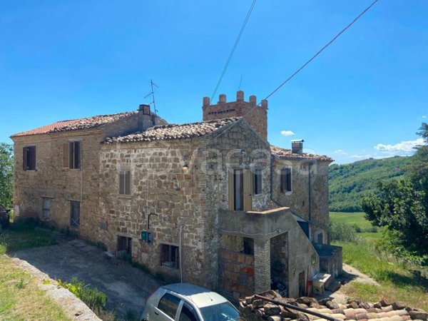 casa indipendente in vendita a Penne