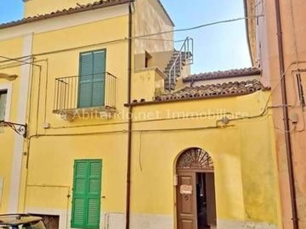casa indipendente in vendita a Penne