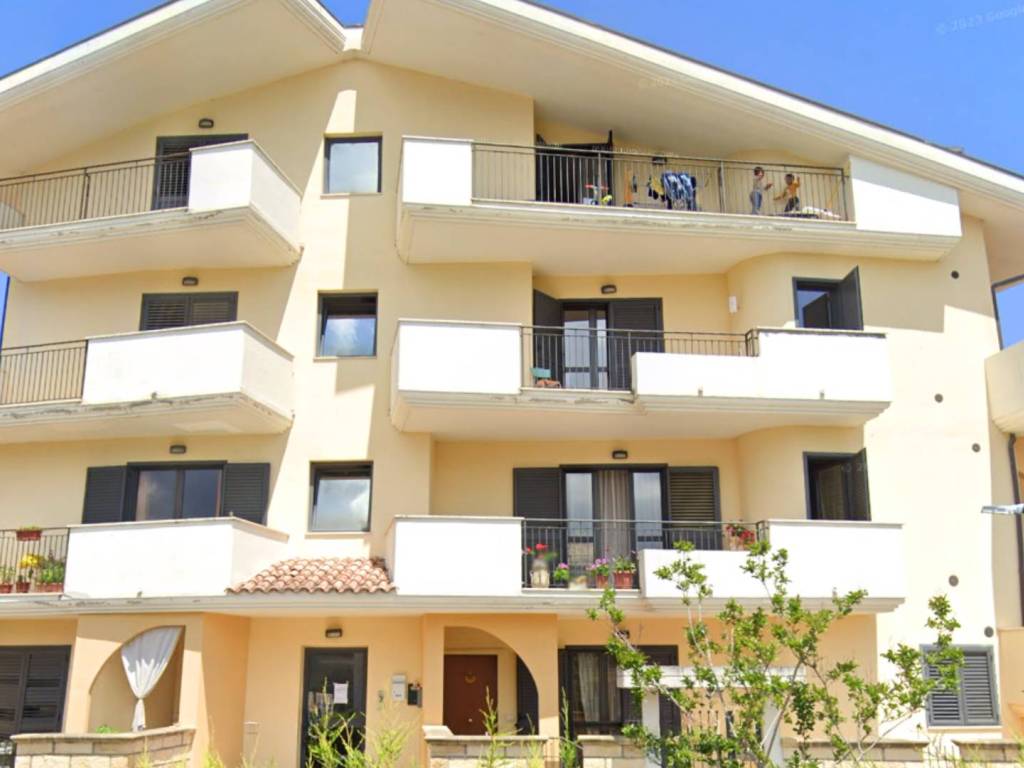 appartamento in vendita a Penne in zona Casale