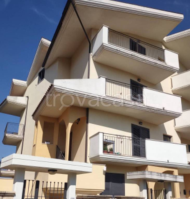 appartamento in vendita a Penne in zona Casale