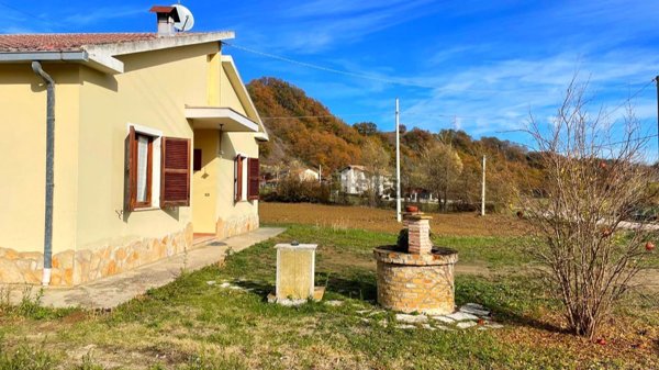 casa indipendente in vendita a Penne