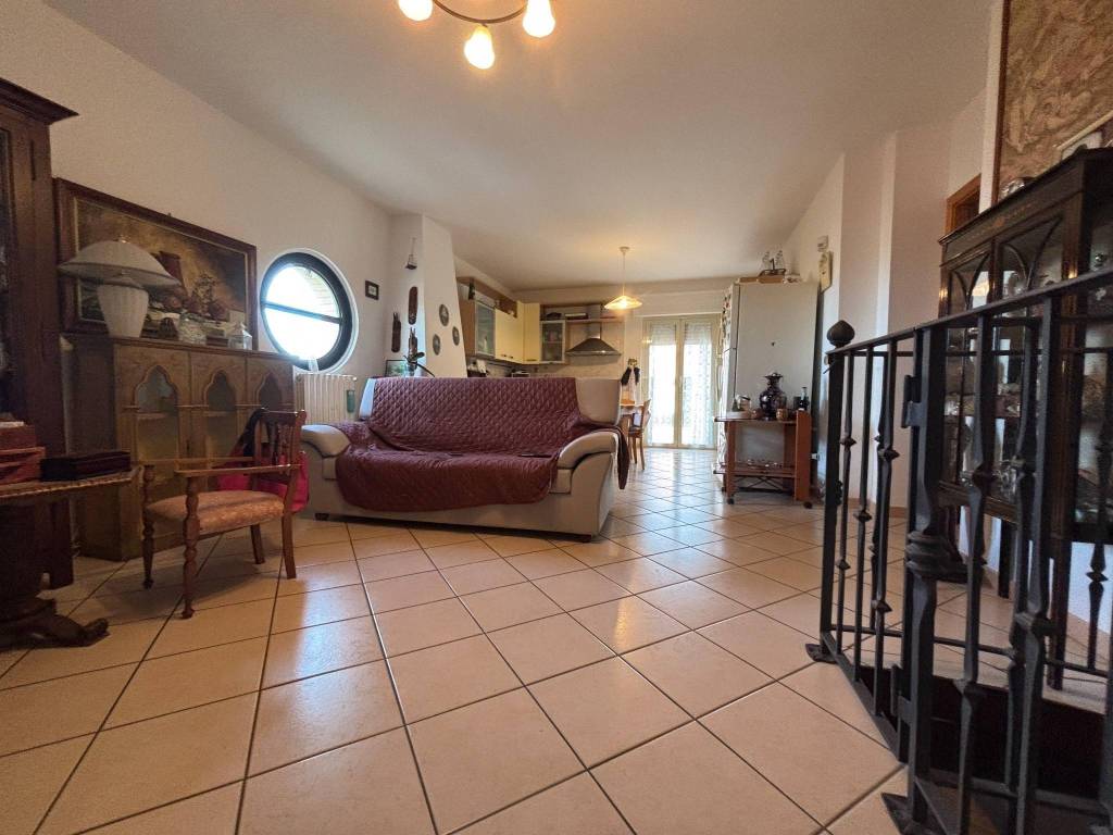 casa indipendente in vendita a Penne