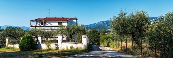casa indipendente in vendita a Penne