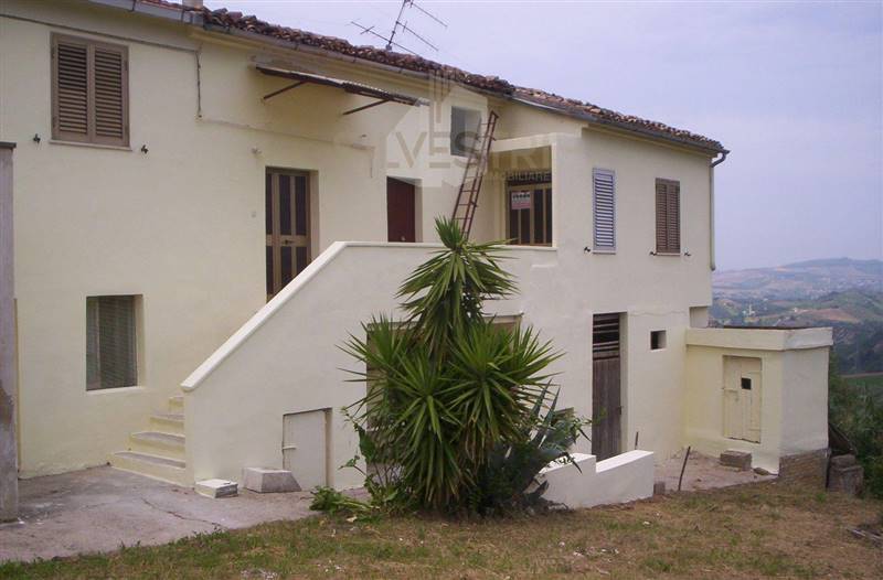 casa indipendente in vendita a Penne