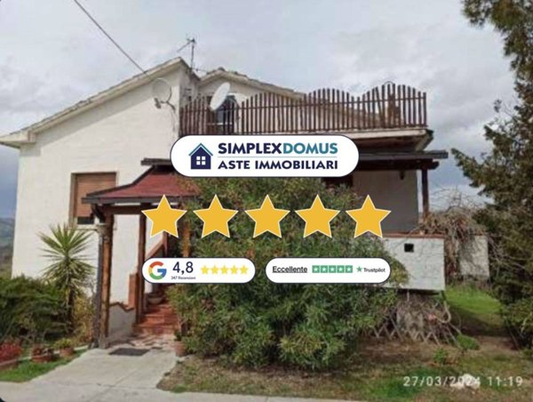 casa indipendente in vendita a Penne