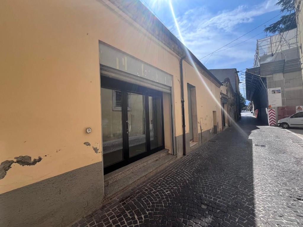 locale commerciale in vendita a Penne