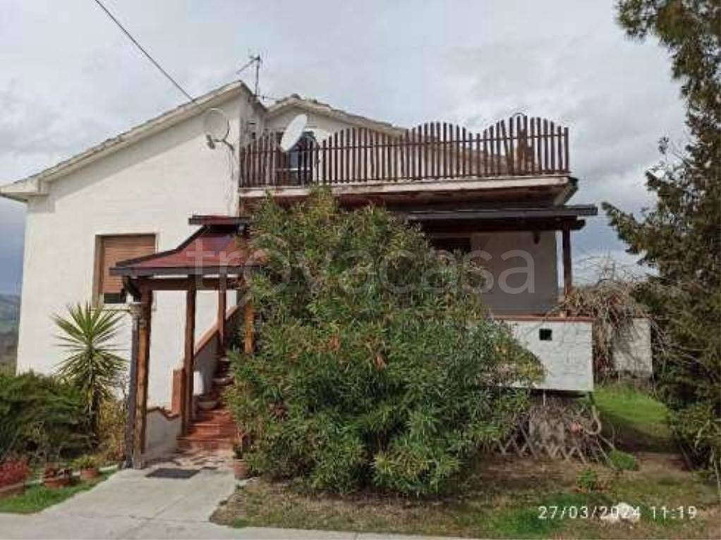 casa indipendente in vendita a Penne