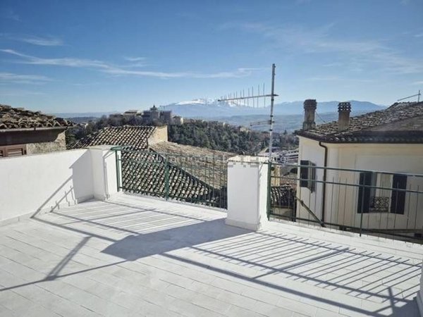 casa semindipendente in vendita a Penne