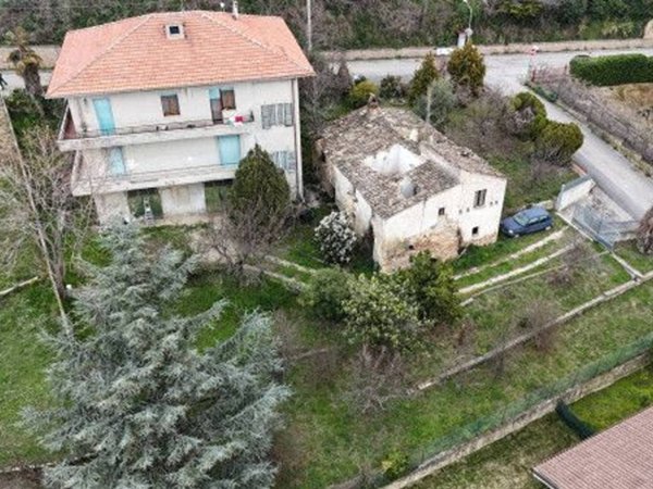 casa indipendente in vendita a Penne