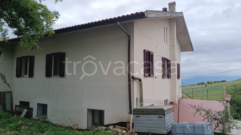appartamento in vendita a Penne in zona Casale
