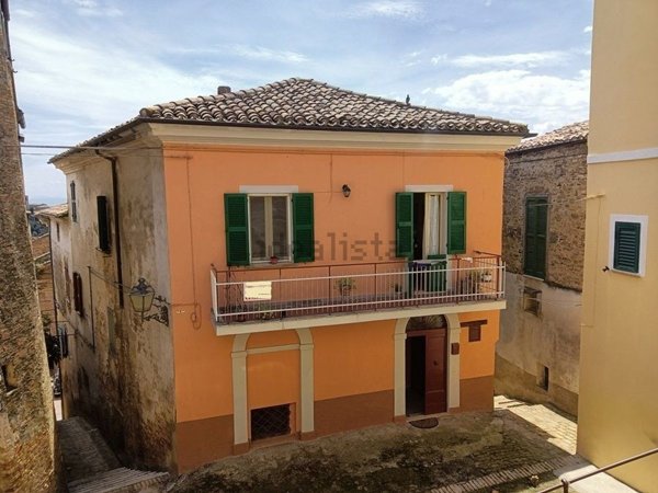 esavano in vendita a Penne