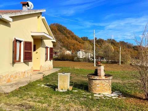 casa indipendente in vendita a Penne