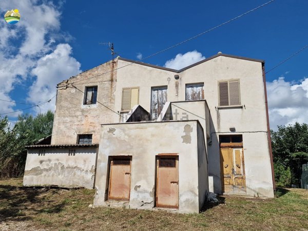 casa indipendente in vendita a Penne
