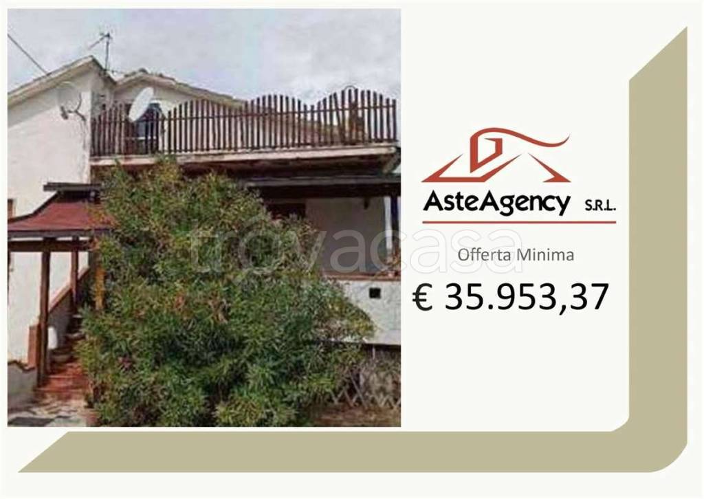 casa indipendente in vendita a Penne