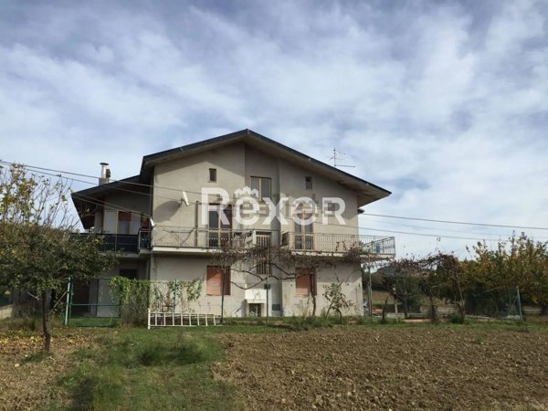 casa indipendente in vendita a Penne