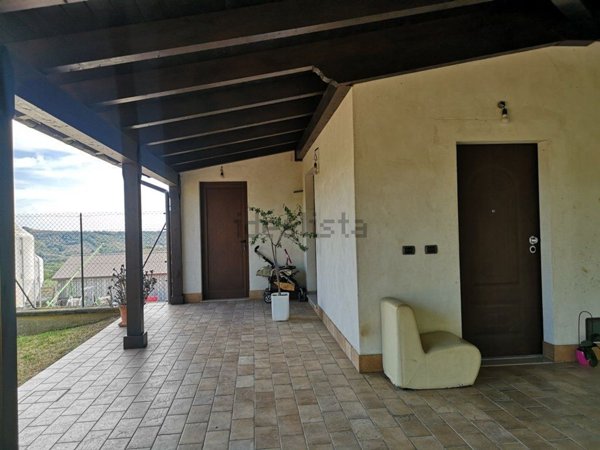 casa indipendente in vendita a Penne in zona Casale