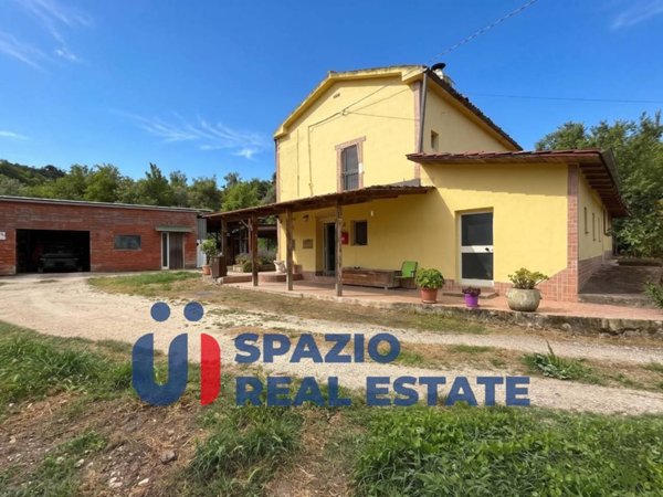 casa indipendente in vendita a Penne