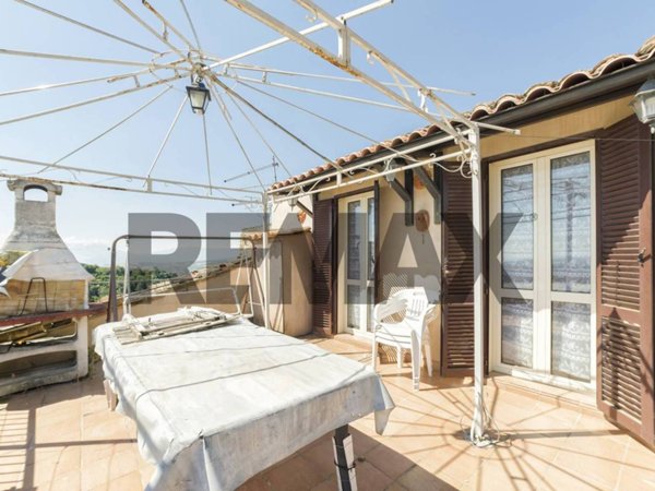 casa indipendente in vendita a Penne