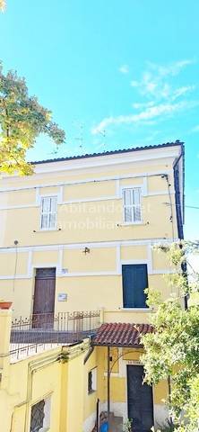 appartamento in vendita a Penne in zona Porta Caldaia
