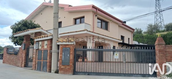 casa indipendente in vendita a Penne in zona Casale